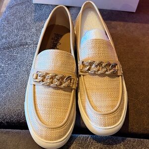 Stylish Tan Loafers with Gold Chain